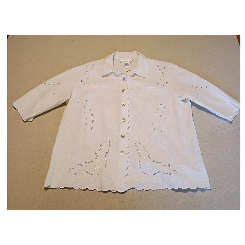Susan Graver Style White Linen Blend Eyelet Embroidered Scalloped‎ Blouse 1X